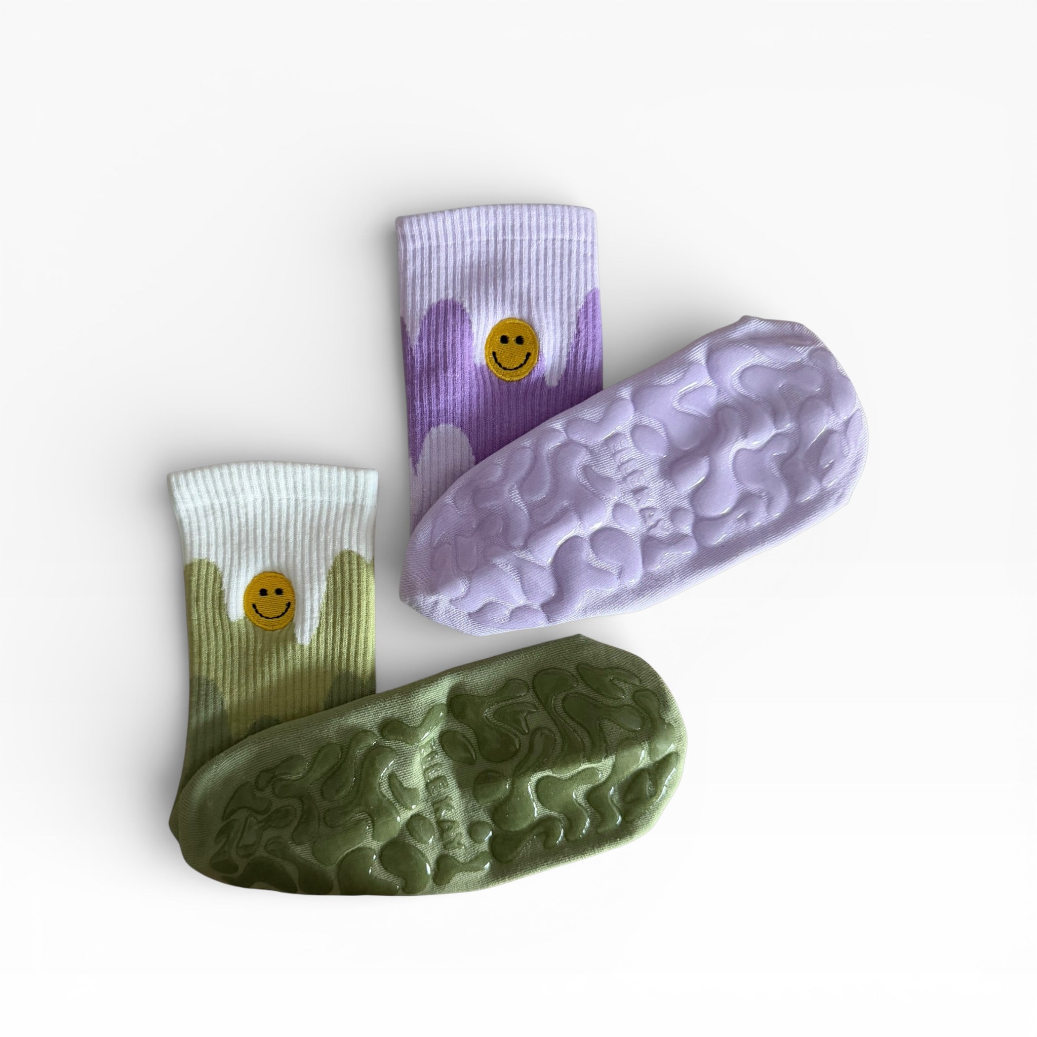 🙂 Happy wavvy Pilates Socks- purple